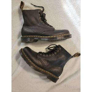 Dr. Martens unisex 1460 Pascal Ambassador boot